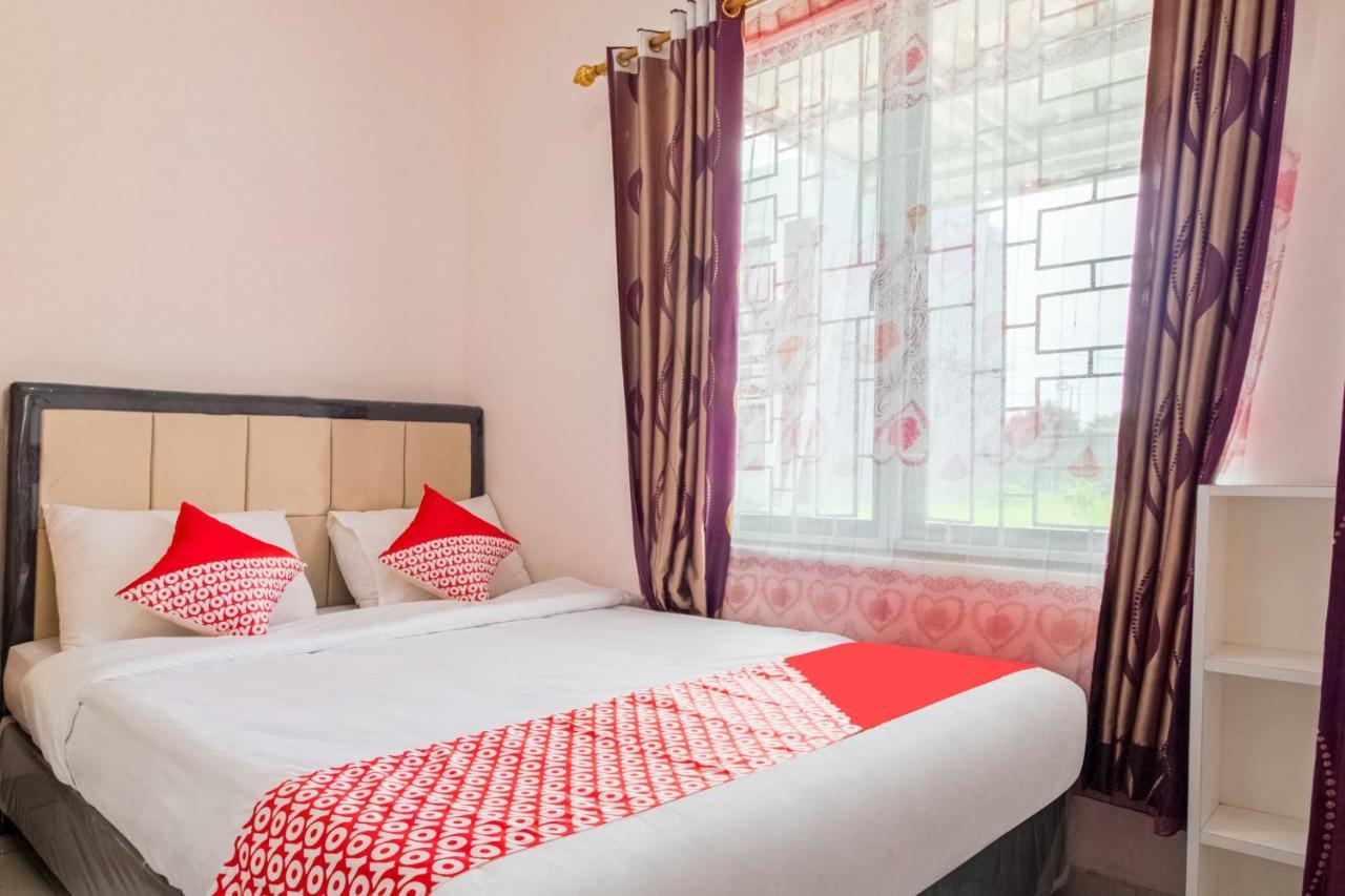 Oyo 3256 Rukost I8 Hotel Karawang Bagian luar foto