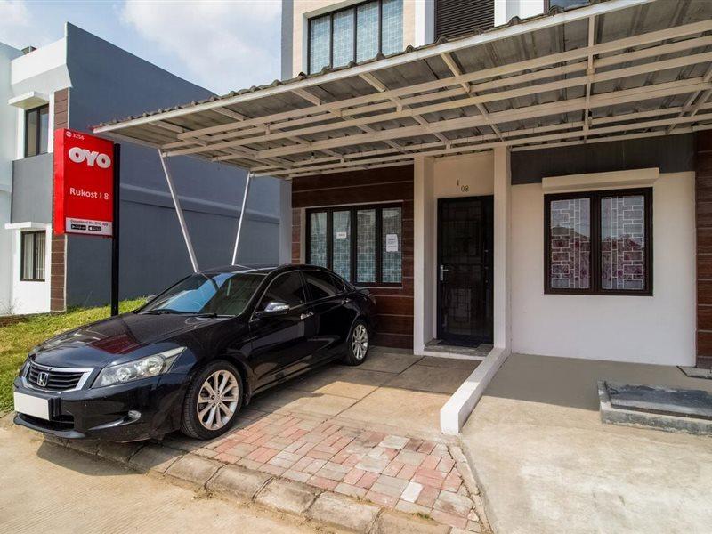 Oyo 3256 Rukost I8 Hotel Karawang Bagian luar foto