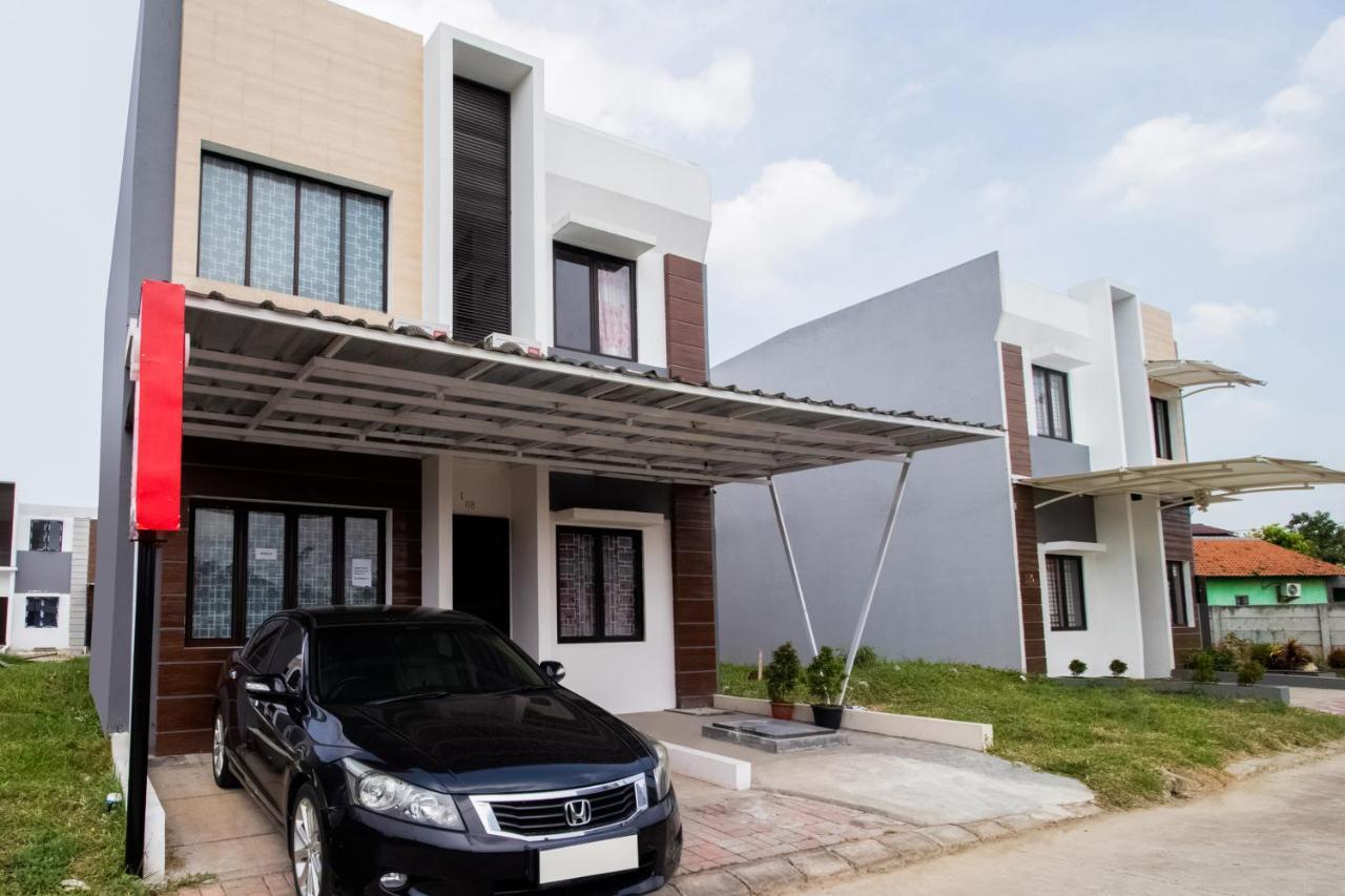 Oyo 3256 Rukost I8 Hotel Karawang Bagian luar foto