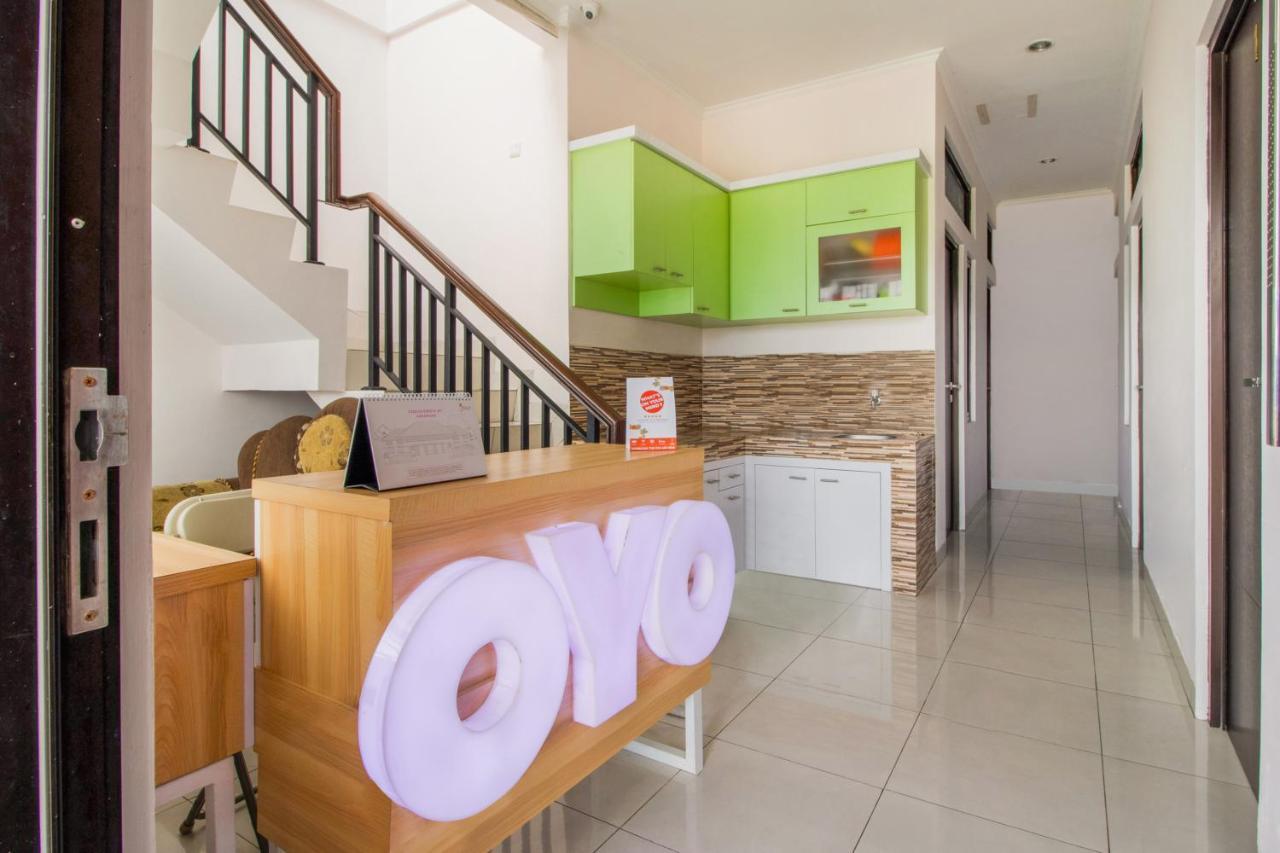 Oyo 3256 Rukost I8 Hotel Karawang Bagian luar foto