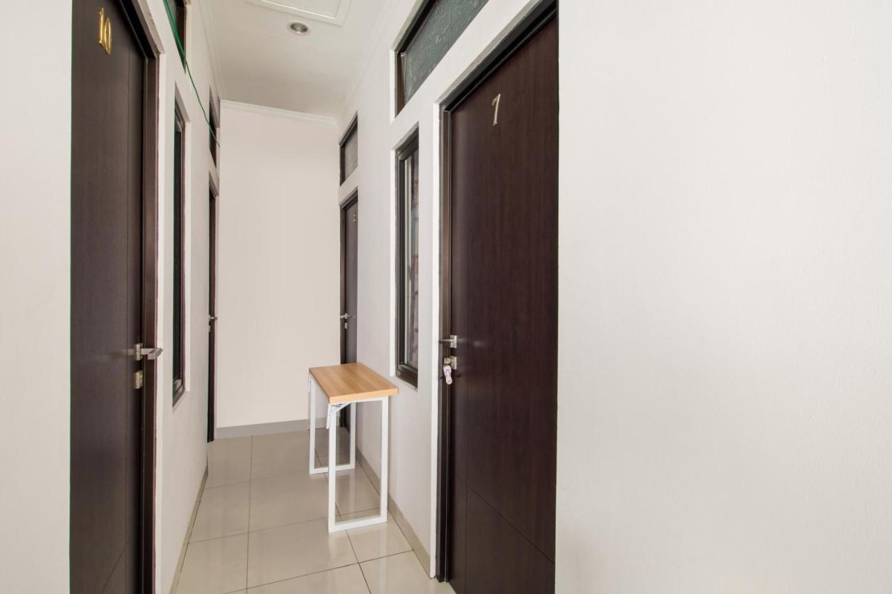 Oyo 3256 Rukost I8 Hotel Karawang Bagian luar foto